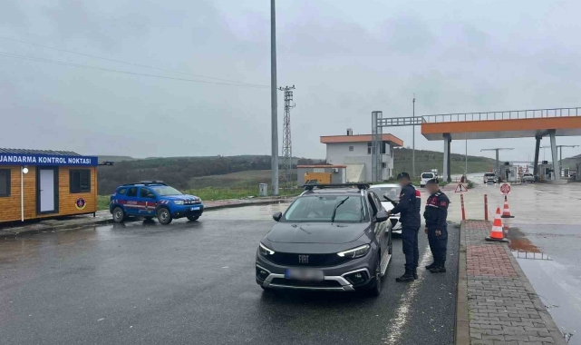 Bursa'da jandarmadan "Huzur ve Güven" uygulaması: 55 aranan şahıs yakalandı