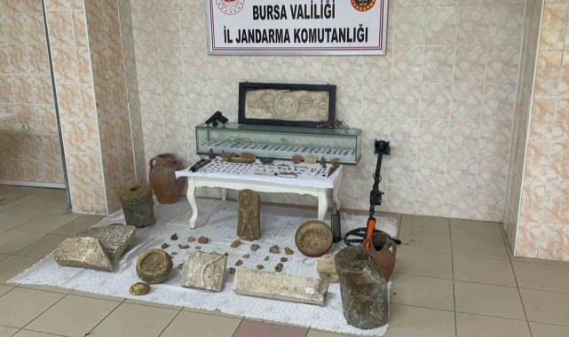Bursa'da jandarmadan tarihi eser operasyonu