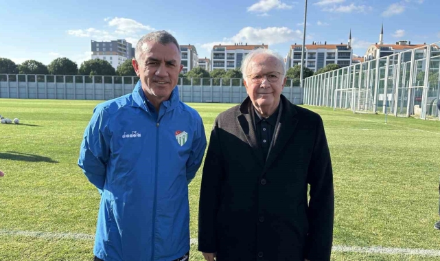 Bursaspor'un yeni teknik direktörü Ümit Şengül oldu
