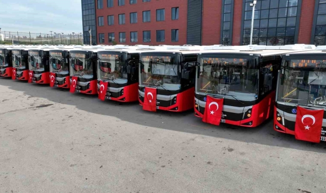 Büyükşehir toplu taşıma filosuna 20 yeni otobüs daha kattı