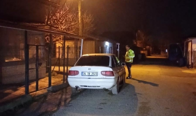 Çalıntı otomobille gezen iki kişi gözaltına alındı