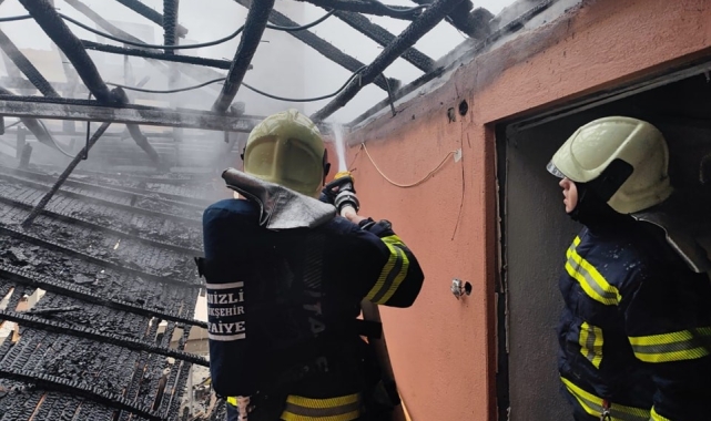 Çatıda korkutan yangın