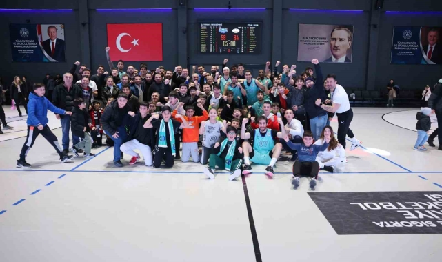 Çayırova Belediyesi Fenerbahçe Koleji deplasmanında