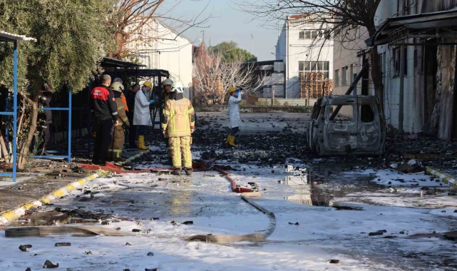 Çiğli'deki parfüm fabrikası yangınında ölü sayısı 3'e yükseldi