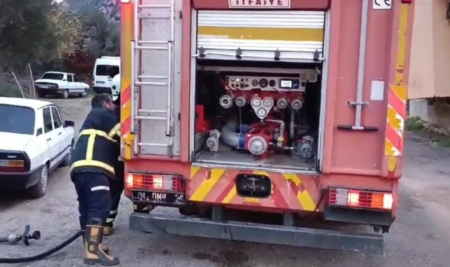 Çocukların ateşle oyunu ahırı yaktı