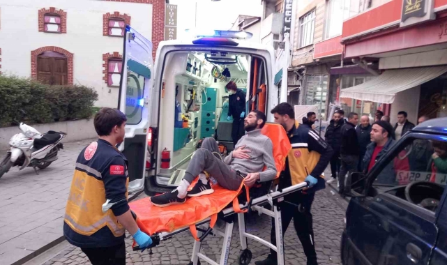 Çorlu'da kanlı kavga: Ağabeyini sokak ortasında 6 yerinden bıçakladı