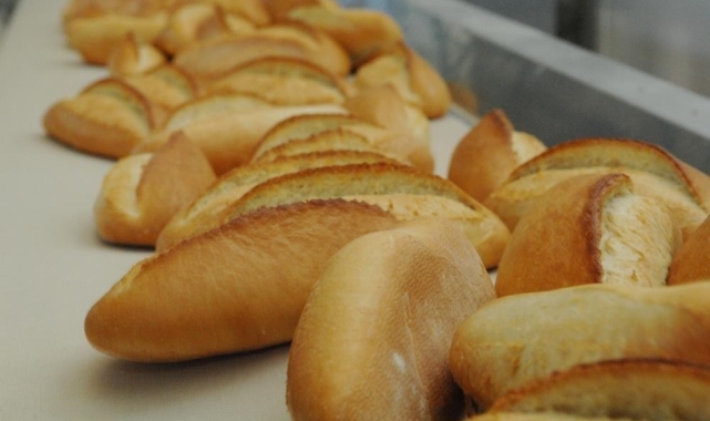 Denizli'de ekmek 8 TL oldu