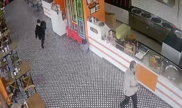 Deprem anı güvenlik kamerasında