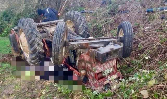 Devrilen traktörün altında kalan sürücü hayatını kaybetti