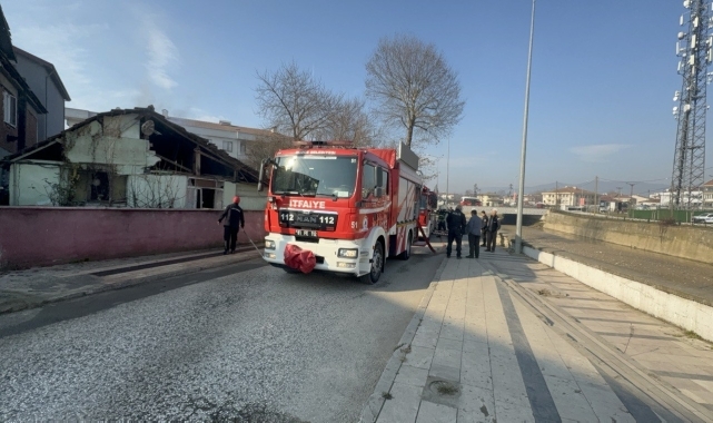 Düzce'de metruk yapıda çıkan yangın söndürüldü
