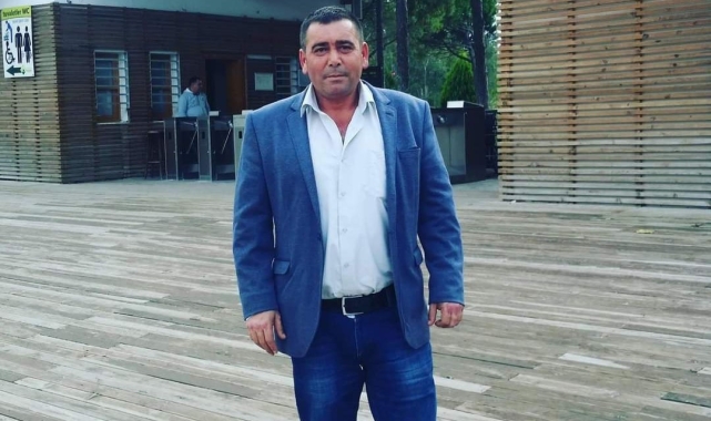 Ecel muhtarı traktörün üstünde yakaladı