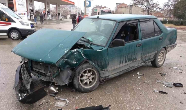 Elazığ'da trafik kazası: 3 yaralı