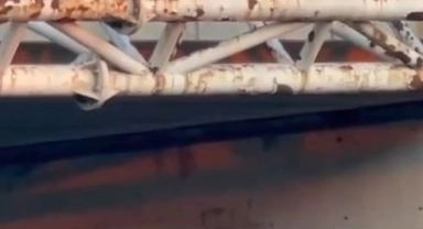 Esenyurt'ta intihar girişimi trafiği kilitledi