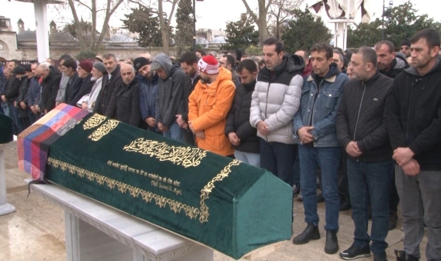 Fatih'te kafasından vurularak öldürülen Melek Nur toprağa verildi