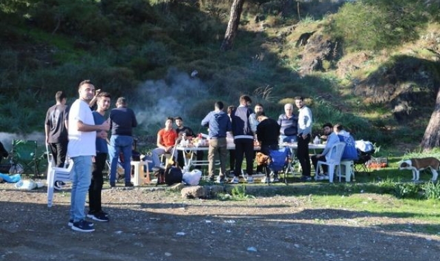 Fethiye'de öğrenciler piknikte buluştu