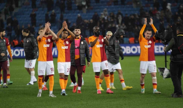 Galatasaray, Fenerbahçe ile puanları eşitledi