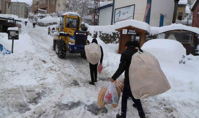 Hakkari kara gömüldü