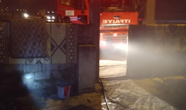 Hatay'da bir evde çıkan yangın itfaiye ekipleri tarafından söndürüldü