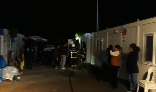 Hatay'da konteynerdeki yangın çevreye yayılmadan söndürüldü
