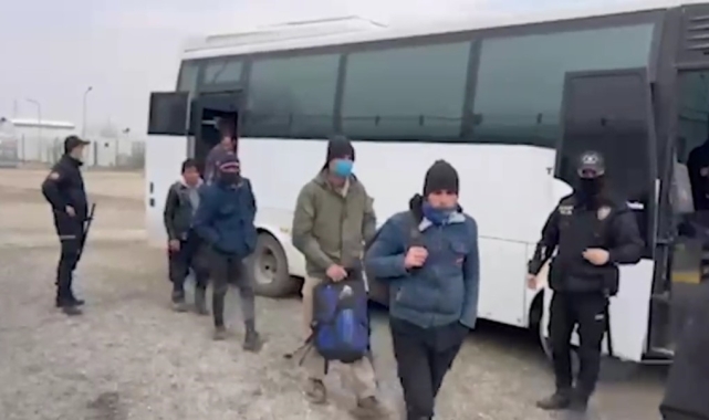 Iğdır'da 24 düzensiz göçmen yakalandı, 2 zanlı tutuklandı