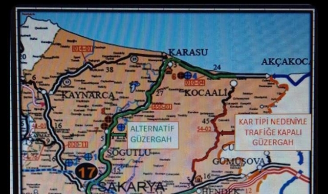 İki ilçeyi bağlayan yol kar sebebiyle kapandı
