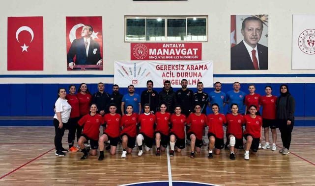 İşitme Engelliler Futsal Erkek ve Kadın Milli Takımları şampiyonaya hazır