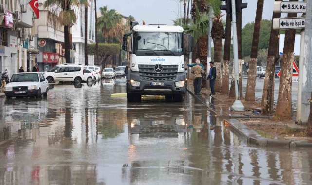 İskenderun tekrardan sular altında kaldı