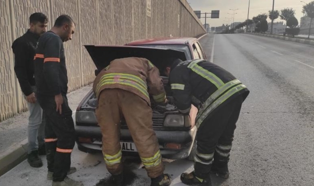 İskenderun'da araç yangını büyümeden söndürüldü