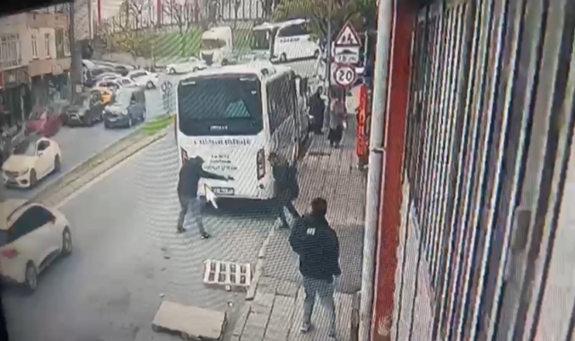 İstanbul'da silahlı saldırı kamerada: Eski sevgilisinin erkek arkadaşını vurdu