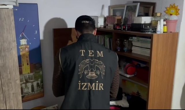 İzmir'de FETÖ şüphelilerine yönelik operasyon: 19 gözaltı