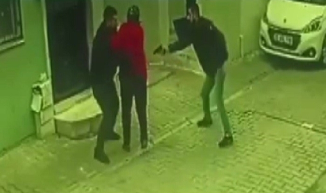 İzmir'de silahlı kavgada kadını kalkan olarak kullanmışlardı, tutuklandılar