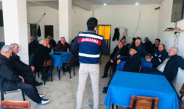 Jandarma ekipleri köylerdeki eğitimlerini sürdürüyor