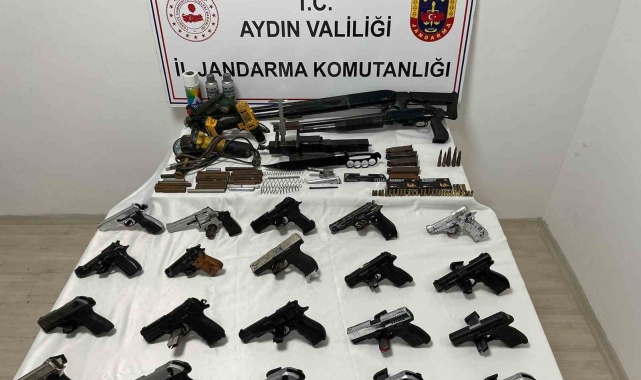 Jandarma'dan organize suç örgütlerine operasyon: 14 tutuklama