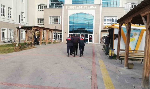Jandarmanın sanal devriyesinde yakalaması bulunan 1 firari cezaevine gönderildi