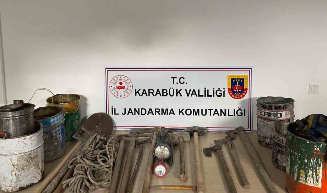 Kaçak kazı yapan 7 kişi suçüstü yakalandı