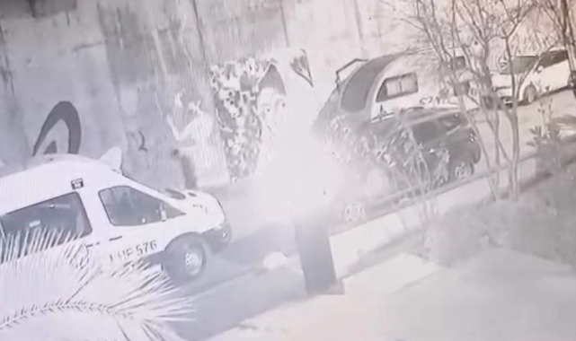 Kadıköy'de öğrenci taşıyan okul servisinin kaçırılma anı kamerada