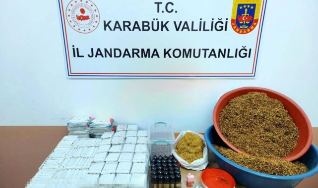 Karabük'te 8 bin 700 makaron ile 6 bin 600 gram tütün ele geçirildi
