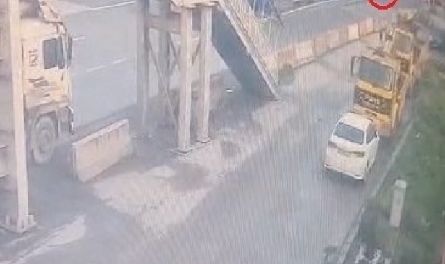Kararsız sürücü bariyere çarptı: O anlar kamerada