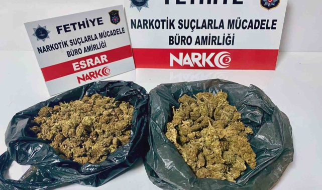 Kargo paketinden uyuşturucu çıktı