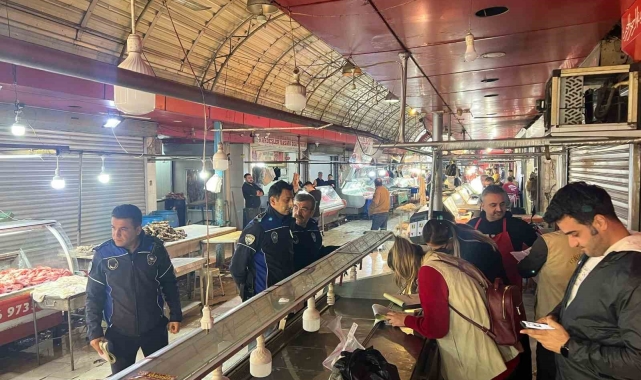 Kasaplar Çarşısı'nda zabıta denetimi