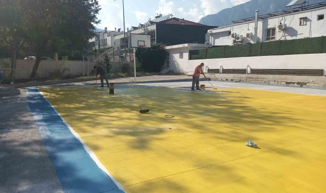Kemer Belediyesi'nden okullara bakım