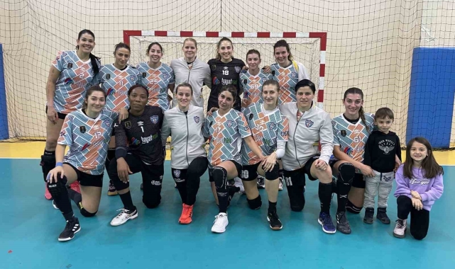Konyaaltı'nın Mavi Kelebekler'i dolu dizgin