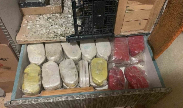 Konya'da zehir tacirlerine operasyon: 10 gözaltı
