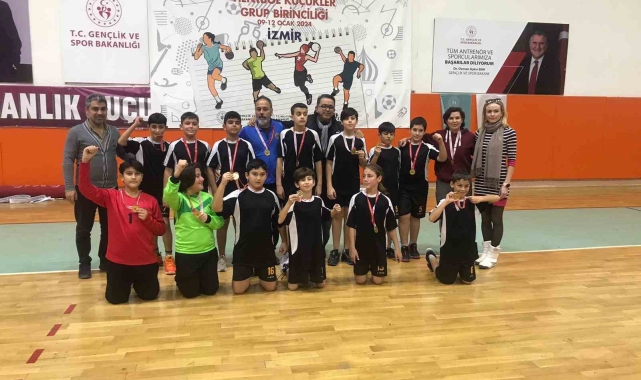 Köyceğiz Yunus Emre Ortaokulu Hentbol'da Bölge Şampiyonu oldu