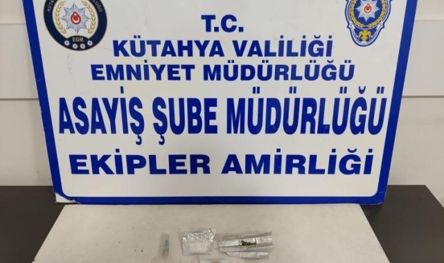 Kütahya'da bekçiler bir kişinin üzerinde uyuşturucu ele geçirdi