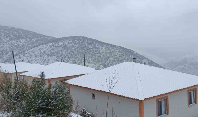 Malatya'da kar yağışı etkili oluyor