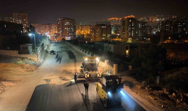 Mardin'de asfalt serim çalışmaları devam ediyor