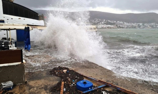 Meteoroloji'den Ege Denizi'nde fırtına uyarısı