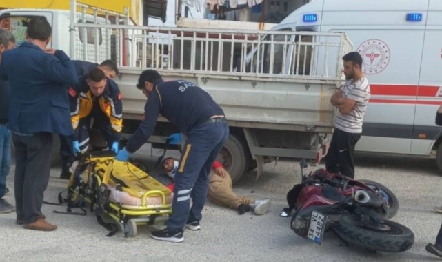 Motosiklet kamyonla çarpıştı: 1 yaralı