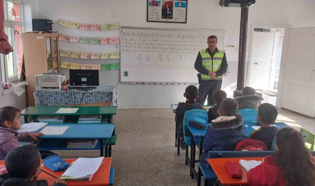 Oğuzeli'nde öğrencilere trafik eğitimi